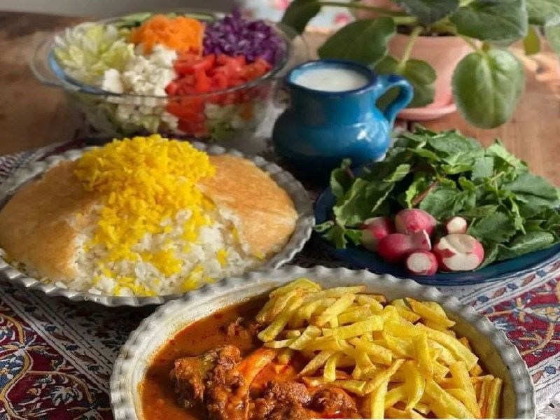 طرز تهیه خورش قیمه با بوقلمون بدون بوی زهم با 20 نکته حرفه ای