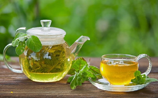 چه طوری یک چای سبز خوشرنگ دم کنیم؟