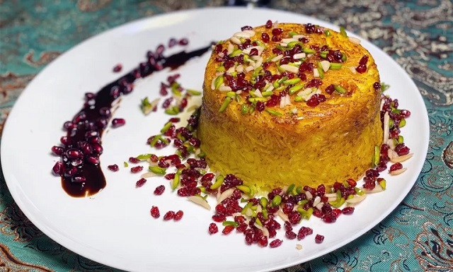مراحل طرز تهیه ته چین مرغ بدون تخم مرغ