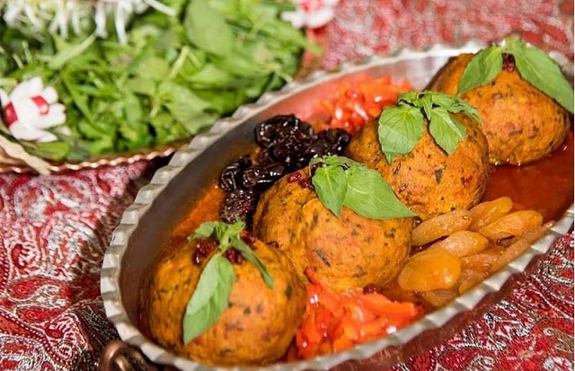 مراحل طرز تهیه کوفته با آلو