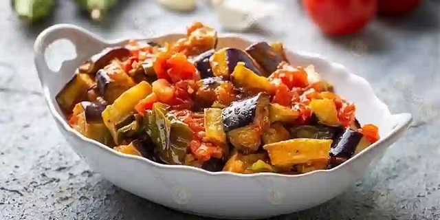 طرز تهیه یتیمچه با گوشت مرغ؛ در یک نگاه