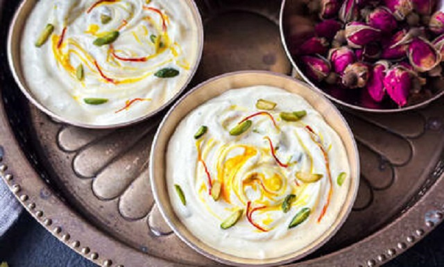 مراحل طرز تهیه یخ ماست خانگی و خوشمزه