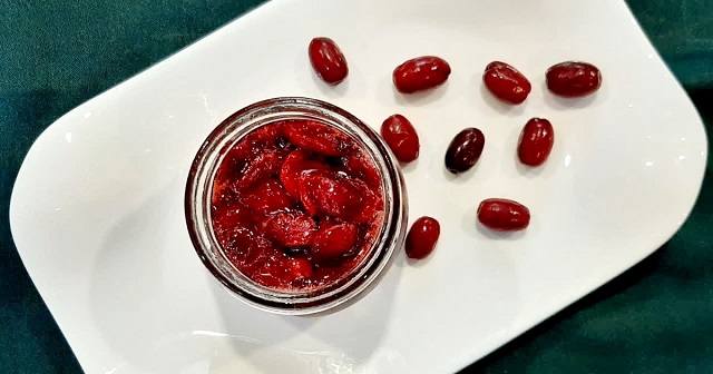طرز تهیه رب زغال اخته در یک نگاه