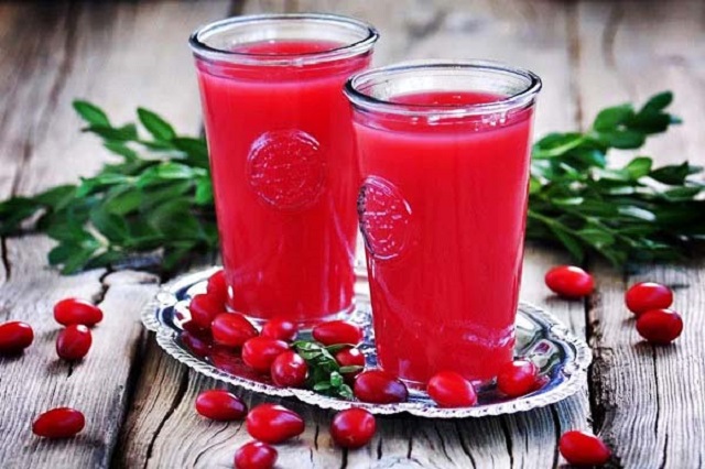طرز تهیه شربت زغال اخته به روش صاف کردن