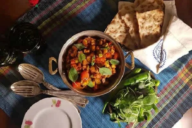 طرز تهیه یتیمچه بادمجان شمالی