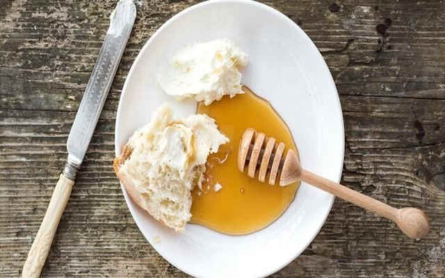 مراحل طرز تهیه سرشیر خانگی