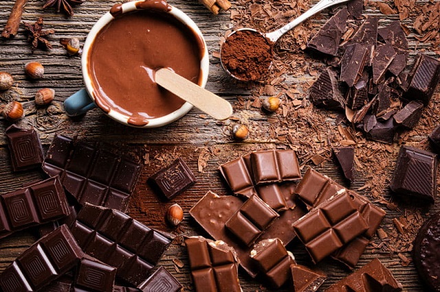 آیا شکلات تلخ برای همه مناسب است؟