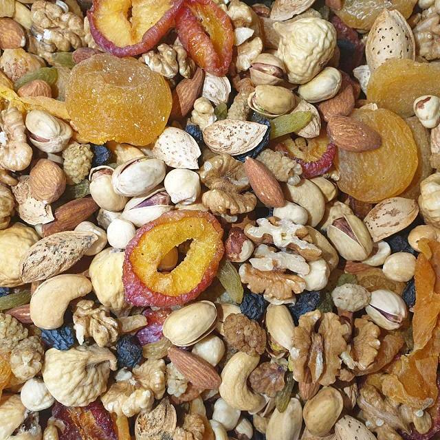 ترکیبات آجیل مشکل گشا