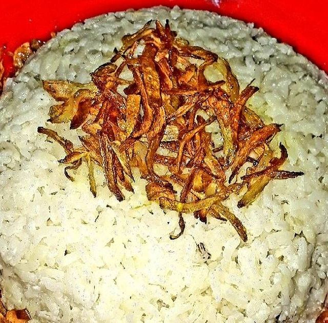 طرز تهیه ته شیری با پیاز داغ تزئینی