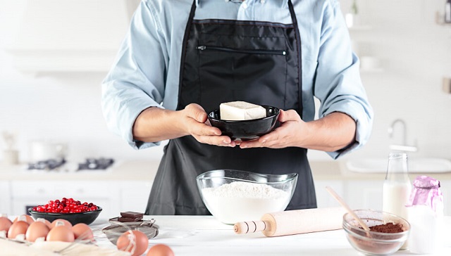 با پودر کیک آماده هم می‌تونی کیک‌های خوشمزه درست کنی