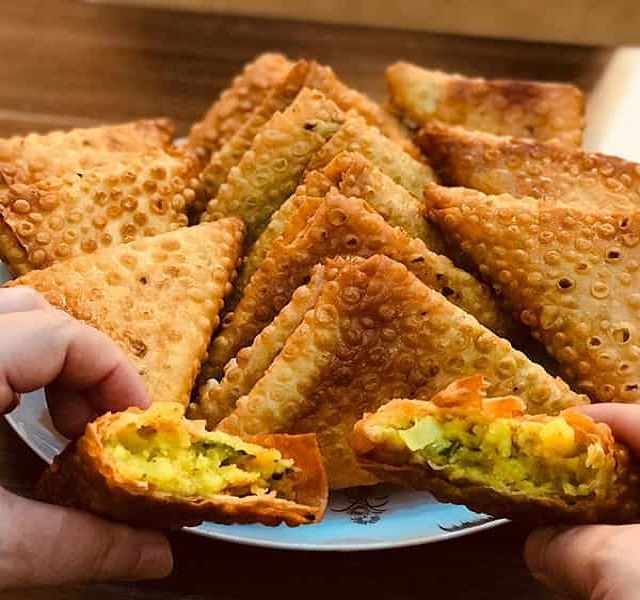 طرز تهیه سمبوسه پیتزایی در یک نگاه