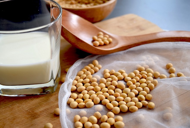 ترکیبات و ارزش غذایی سویا