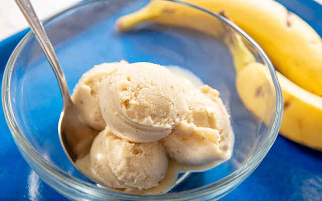 طرز تهیه بستنی پروتئینی با طعم موز و وانیل در یک نگاه