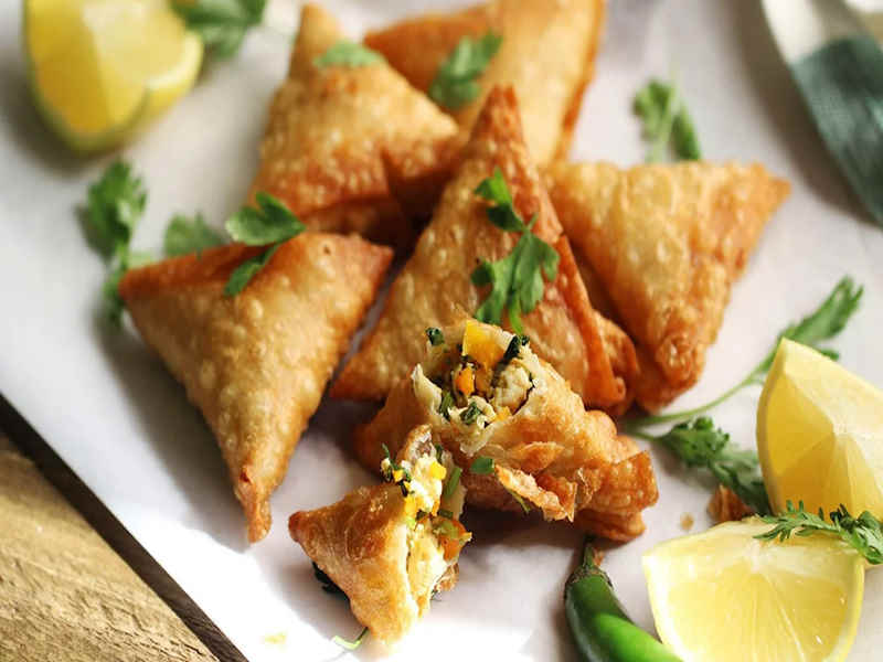 طرز تهیه سمبوسه مرغ