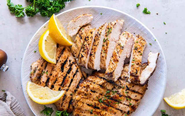 فوت و فن‌های خوشمزه شدن بیفتک مرغ
