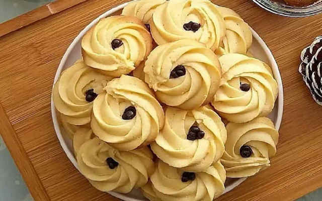 مراحل طرز تهیه شیرینی کره ای ساده
