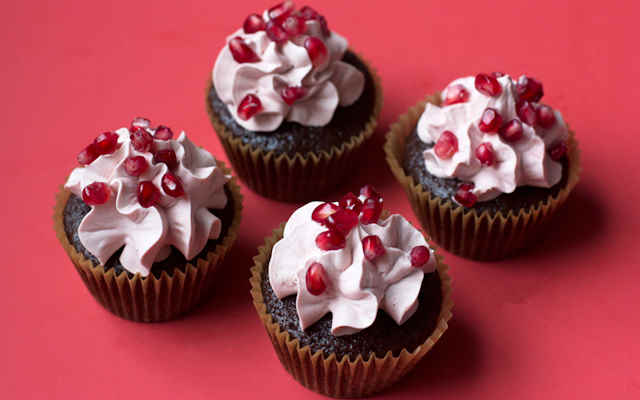 فوت و فنهای خوشمزه شدن مافین انار فوت و فنهای خوشمزه شدن مافین انار