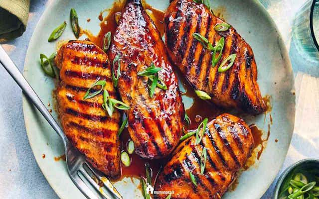 طرز تهیه مرغ گریل شده در تابه رژیمی در یک نگاه