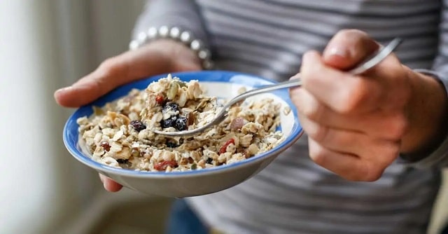 راهنمای خرید غلات صبحانه مناسب برای گروه‌های مختلف