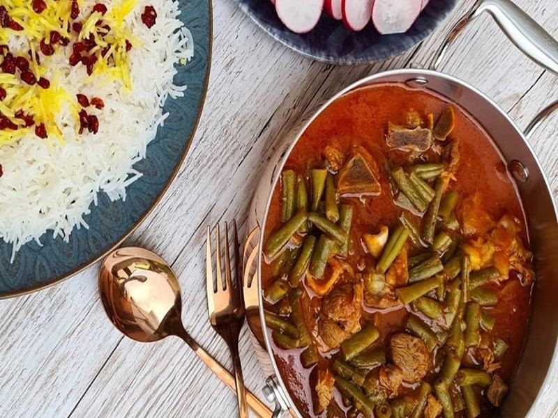 طرز تهیه خورش لوبیا سبز غلیظ و لعابدار با ۱۱ نکته مهم و کلیدی