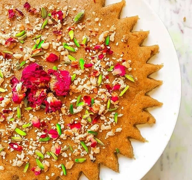 مراحل طرز تهیه حلوای خرمالوی مجلسی