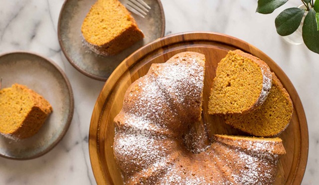 طرز تهیه کیک کدو حلوایی با شیره در یک نگاه