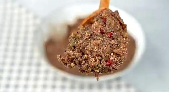 مراحل طرز تهیه بادمجان پرورده شمالی با رب انار