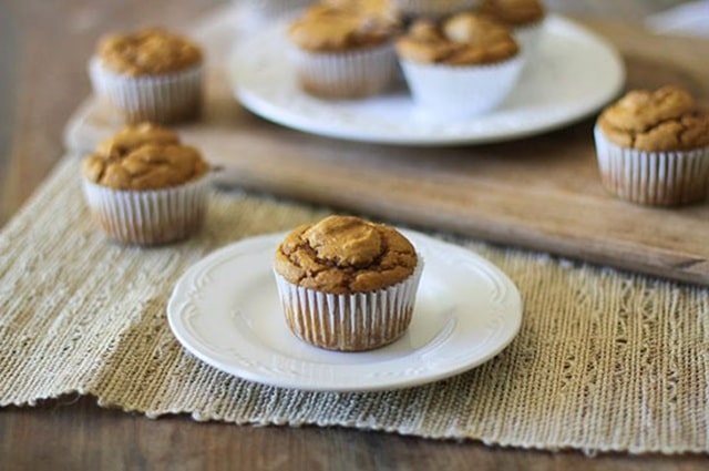 مراحل طرز تهیه مافین کدو حلوایی در خانه مراحل طرز تهیه مافین کدو حلوایی در خانه