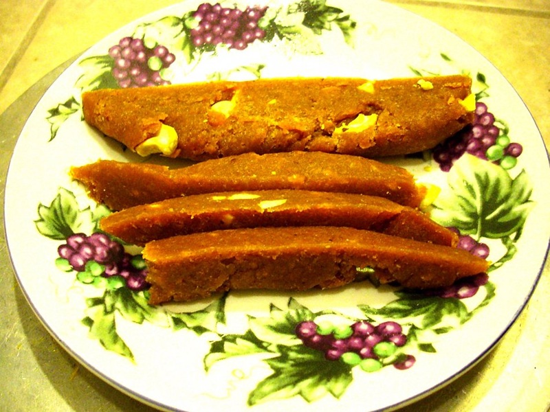 طرز تهیه حلوای خرمالو | ترفندهای سفت نشدن حلوای خرمالو بعد از سرد شدن