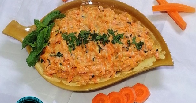 مراحل طرز تهیه دیپ هویج خانگی