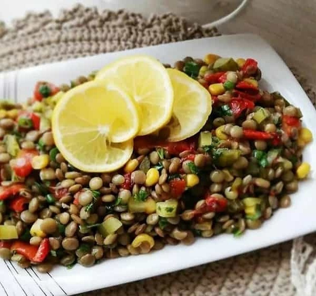 طرز تهیه سالاد عدس مجلسی