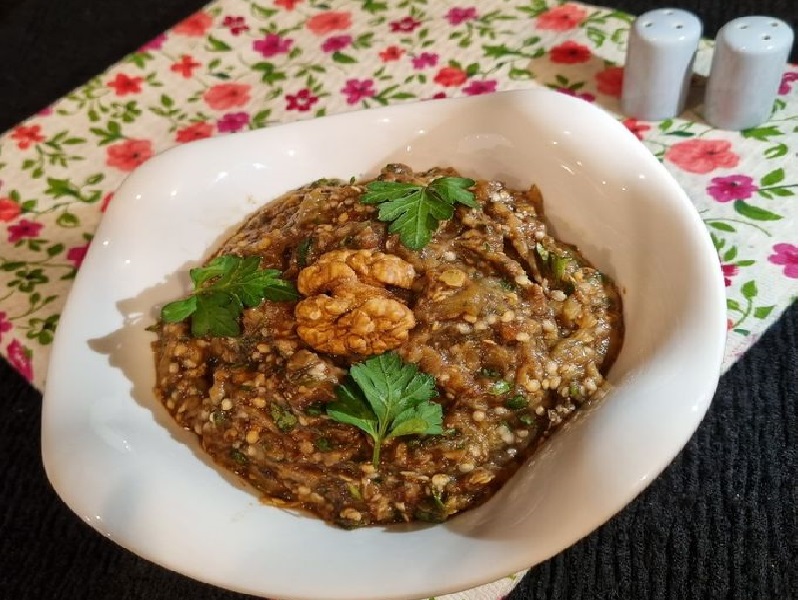 طرز تهیه بادمجان پرورده با ۱۰ نکته طلایی | چرا پرورده بادمجون تلخ میشه؟