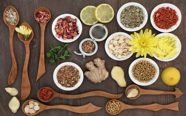 ویژگی‌های بهترین شامپو گیاهی | راهنمای خرید شامپو گیاهی