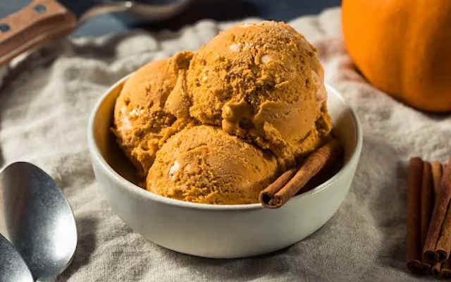 مراحل طرز تهیه بستنی کدو حلوایی با ثعلب مراحل طرز تهیه بستنی کدو حلوایی با ثعلب