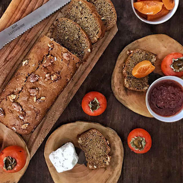 طرز تهیه نان خرمالو در یک نگاه طرز تهیه نان خرمالو در یک نگاه