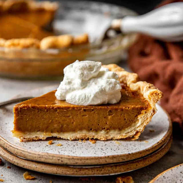 طرز تهیه پای کدو تنبل با خمیر خانگی در یک نگاه