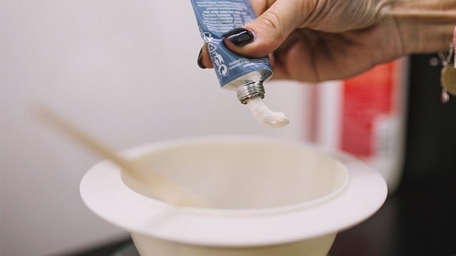 نکات مهم برای جلوگیری از آسیب و خشکی مو  هنگام استفاده از اکسیدان