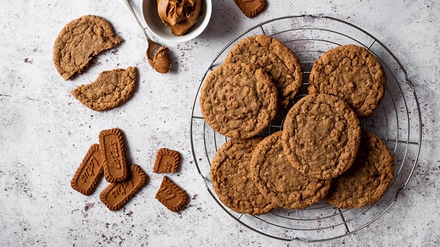 چرا کوکی لوتوس سفت و خشک میشه؟