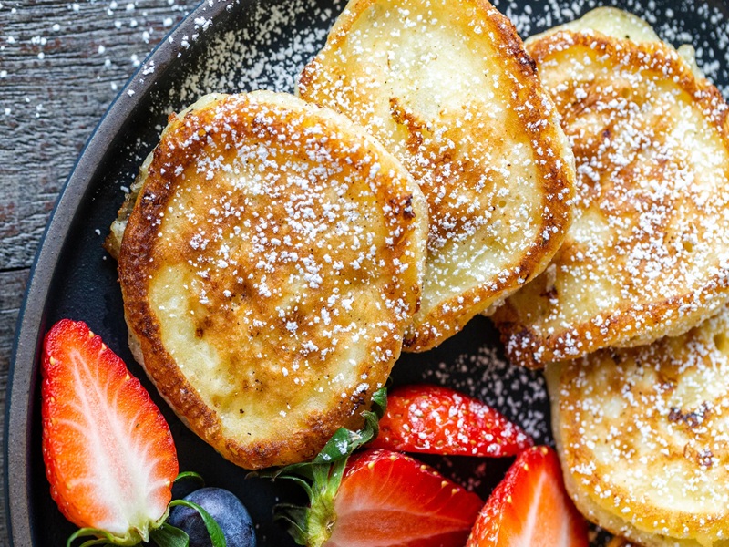 طرز تهیه پنکیک پنیری + 14 ترفند کش اومدن و پف کردن پنکیک پنیری