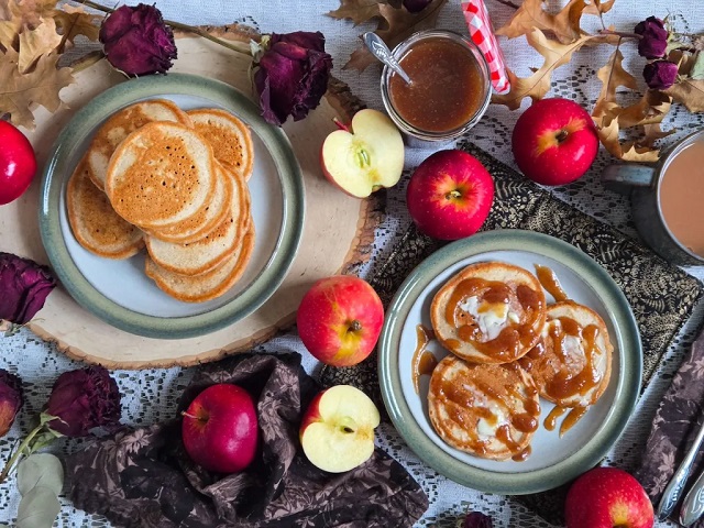 طرز تهیه پنکیک سیب؛ در یک نگاه