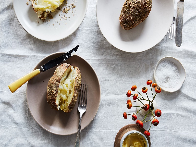 طرز تهیه سیب زمینی نمکی؛ در یک نگاه طرز تهیه سیب زمینی نمکی؛ در یک نگاه