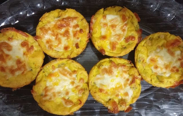 مراحل طرز تهیه مافین سیب زمینی خانگی مراحل طرز تهیه مافین سیب زمینی خانگی