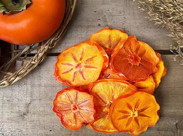 چیپس خرمالو