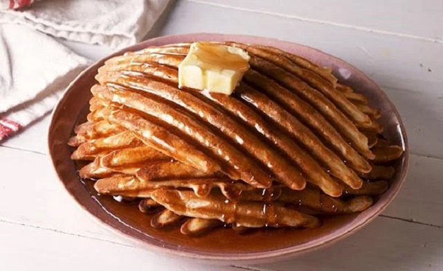 طرز تهیه وافل سیب زمینی بدون دستگاه و در تابه طرز تهیه وافل سیب زمینی بدون دستگاه و در تابه