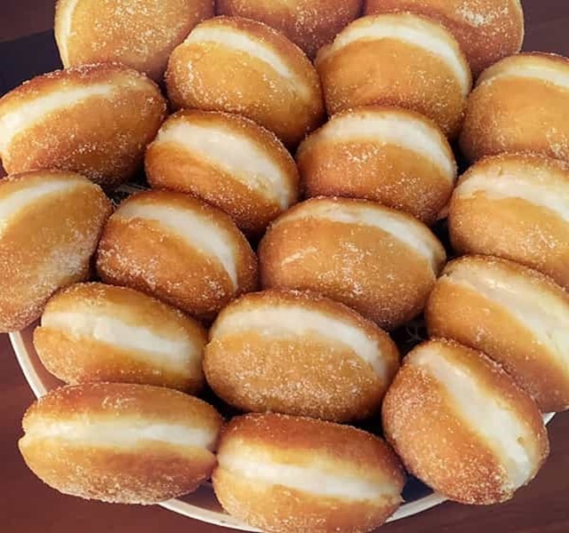 مراحل طرز تهیه پیراشکی کرم دار خانگی