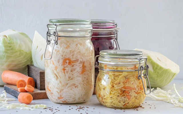 فوت و فن‌های خوشمزه شدن ترشی تخمیری