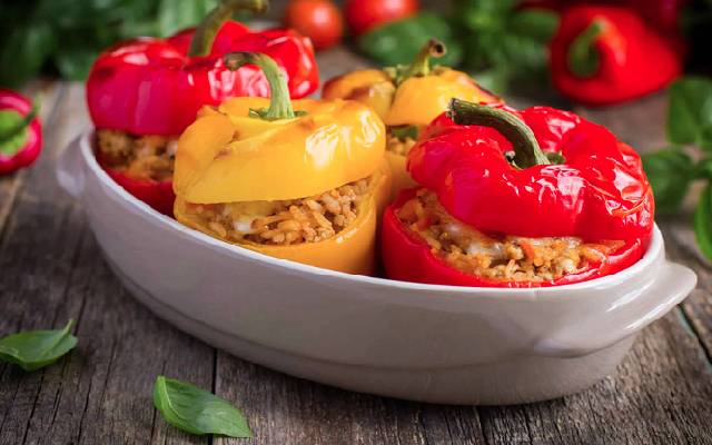 ناهار برنجی چی بپزم؟ | طرز تهیه دلمه شکم پر با گوشت مرغ و برنج