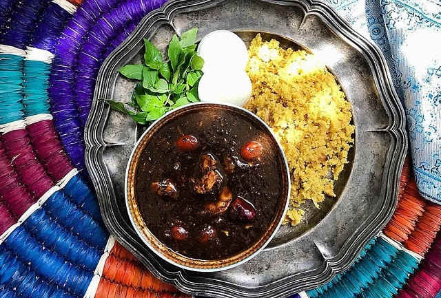 قلیه میگو جنوبی از انواع غذا با میگو و برنج قلیه میگو جنوبی از انواع غذا با میگو و برنج