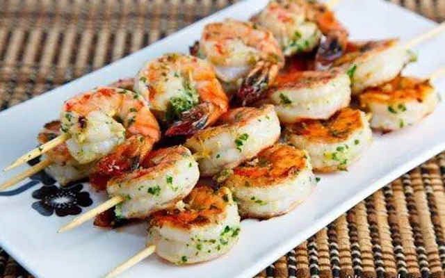 غذا با میگو چی درست کنم؟ طرز تهیه میگو کبابی