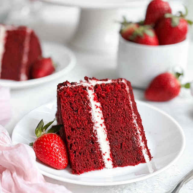 طرز تهیه کیک ردولوت با لبو در یک نگاه